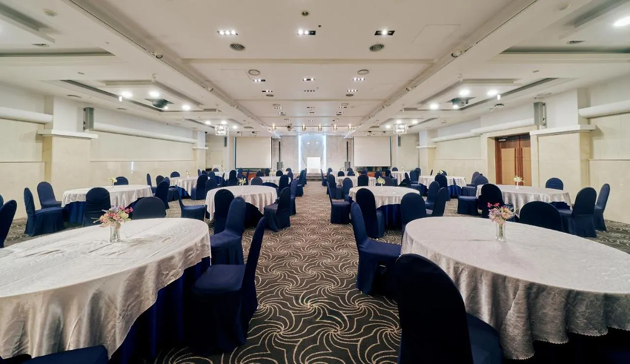 Hotel Aqua Palace Busan 4*,