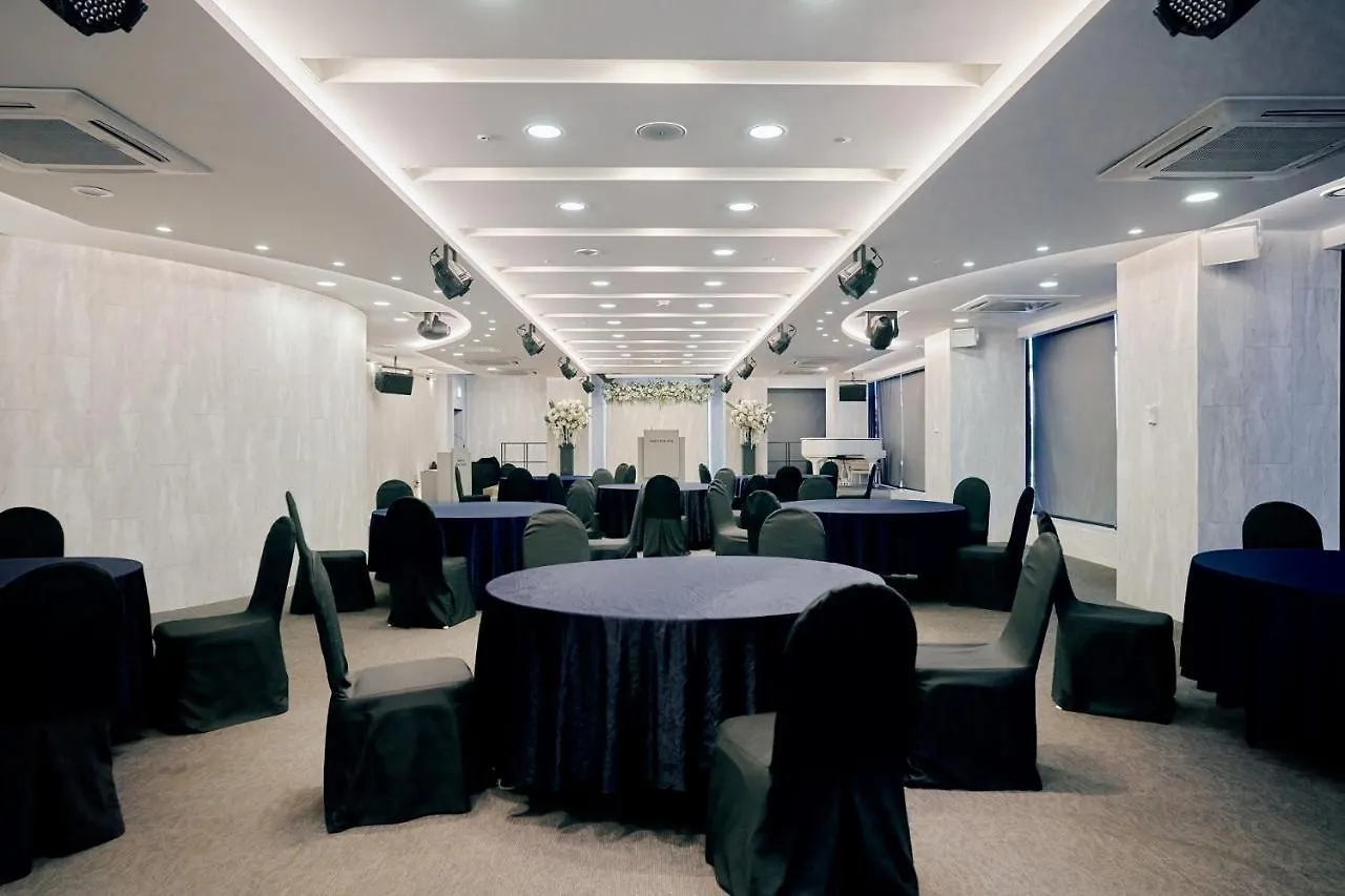 Hotel Aqua Palace Пусан
