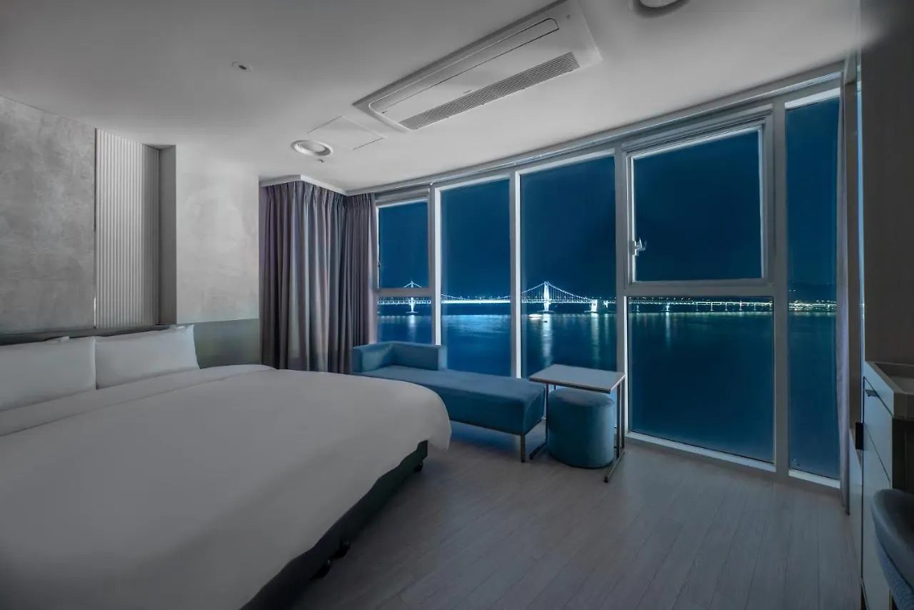 Hotel Aqua Palace Busan