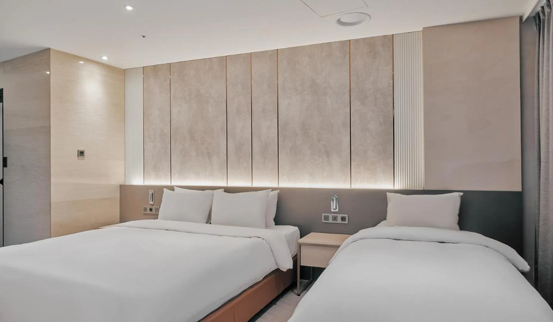 Hotel Aqua Palace Busan
