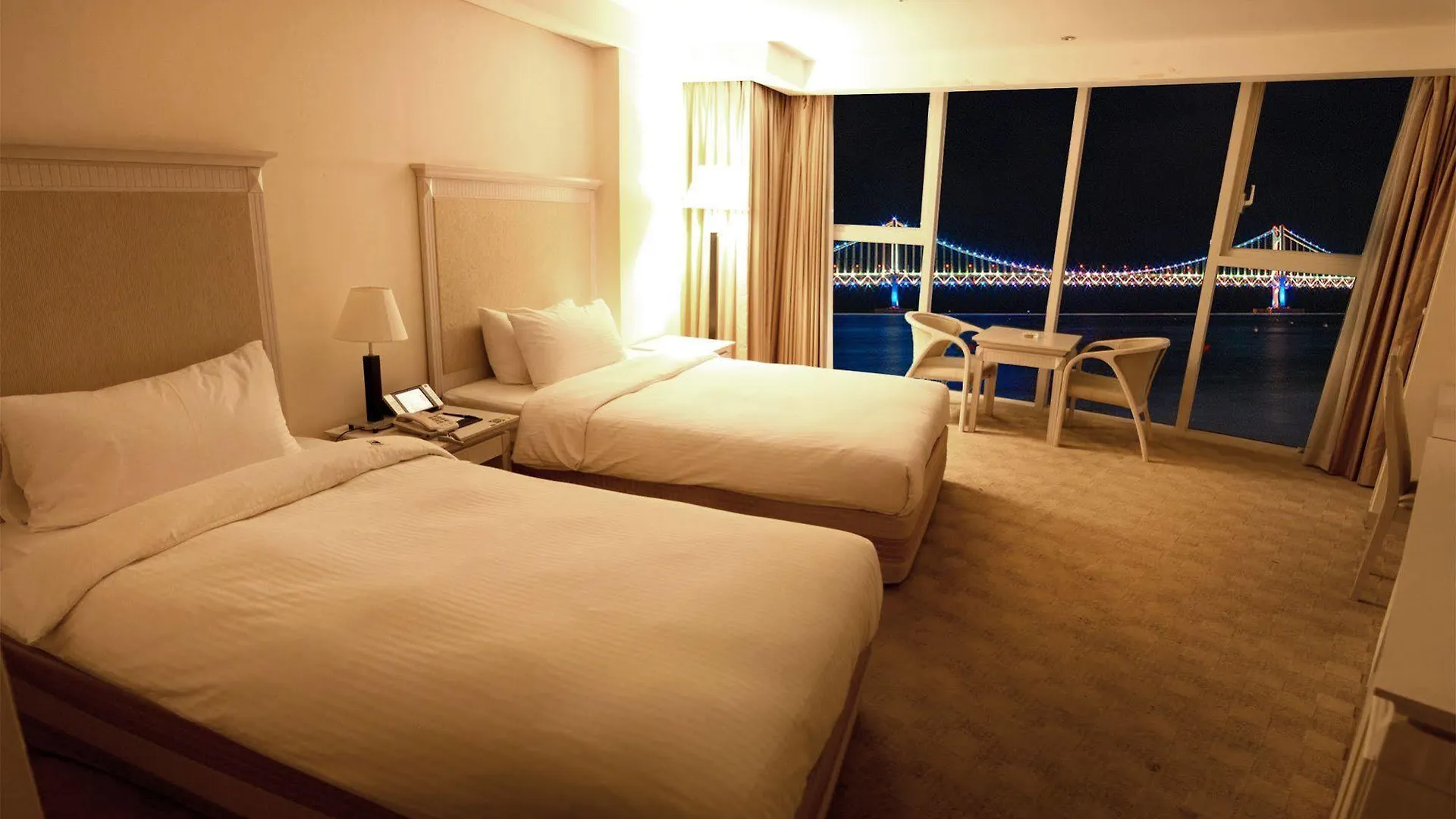 Hotel Aqua Palace Busan