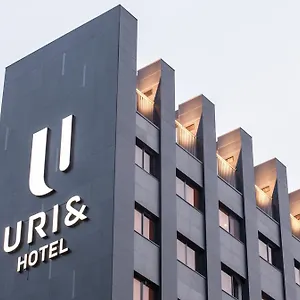 Hotel Uri& ****