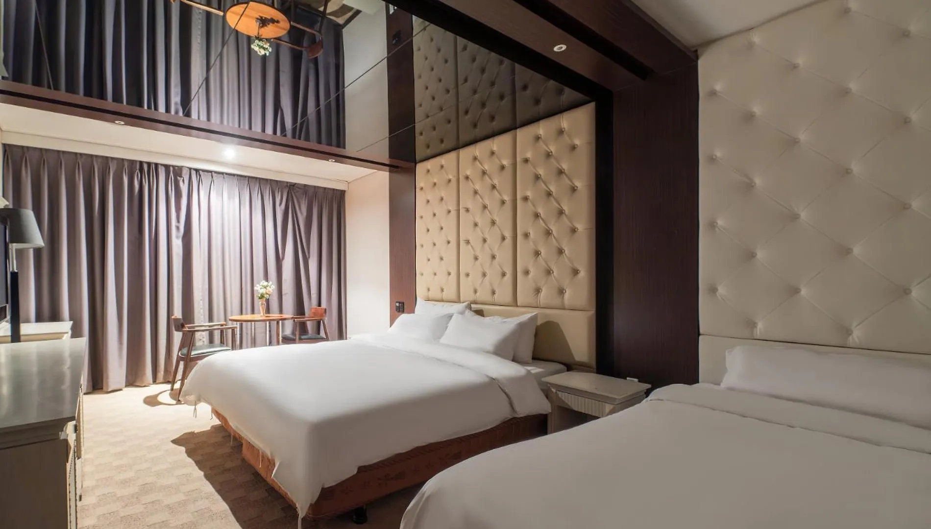 Hotel Aqua Palace Busan